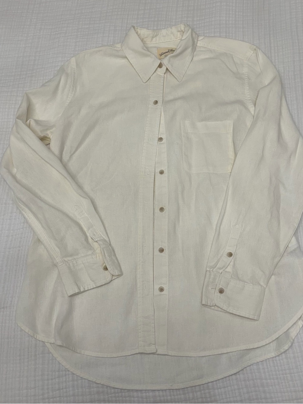 universal thread white relaxed fit button down shirt size small